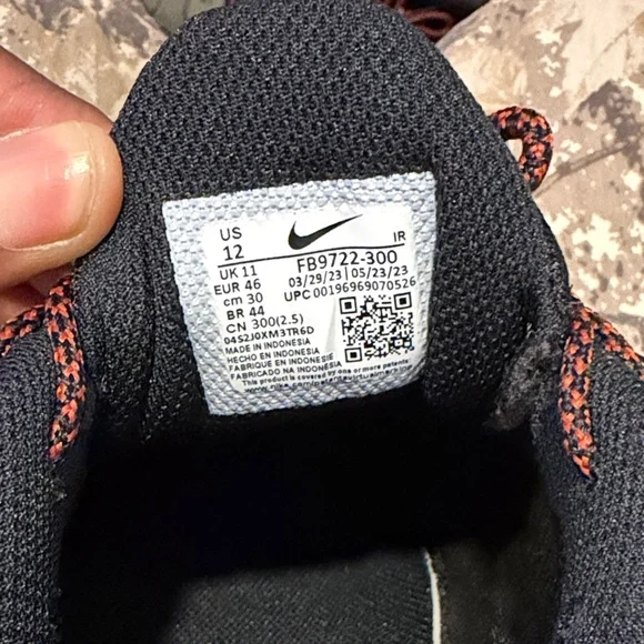 Nike Air Max Plus - Picture 4 of 7